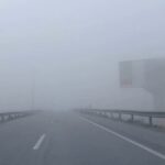 تردد با تاخیر سرویس شرکت‌ها در مه‌آلودگی خوزستان/ سندیکای کشاورزی به فکر کارگران فصلی باشد