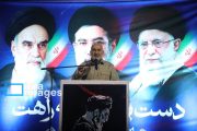 حضور پرشور مردم در میدان تضمین کننده پیروزی در برابر دشمن است