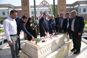 ادای احترام مدیرعامل نفت و گاز مارون به شهید گمنام