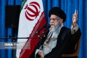 رهبر انقلاب: ملت ایران تسلیم‌شدنی نیست/ورود نظامی آمریکا بدون تردید با صدمه جبران‌ناپذیر همراه خواهد بود