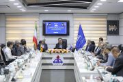 بیش از 30 قرارداد سرمایه ­گذاری در مناطق نفتخیز جنوب منعقد می­شود