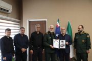 از مدیرعامل شركت نفت و گاز اروندان به پاس فعالیت‌های فرهنگی در حوزه دفاع مقدس و مقاومت تجلیل شد