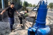 نصب و راه‌اندازی پمپ در ایستگاه‌های هدایت و دفع فاضلاب اهواز برای آمادگی در برابر بارندگی‌های پیش‌رو